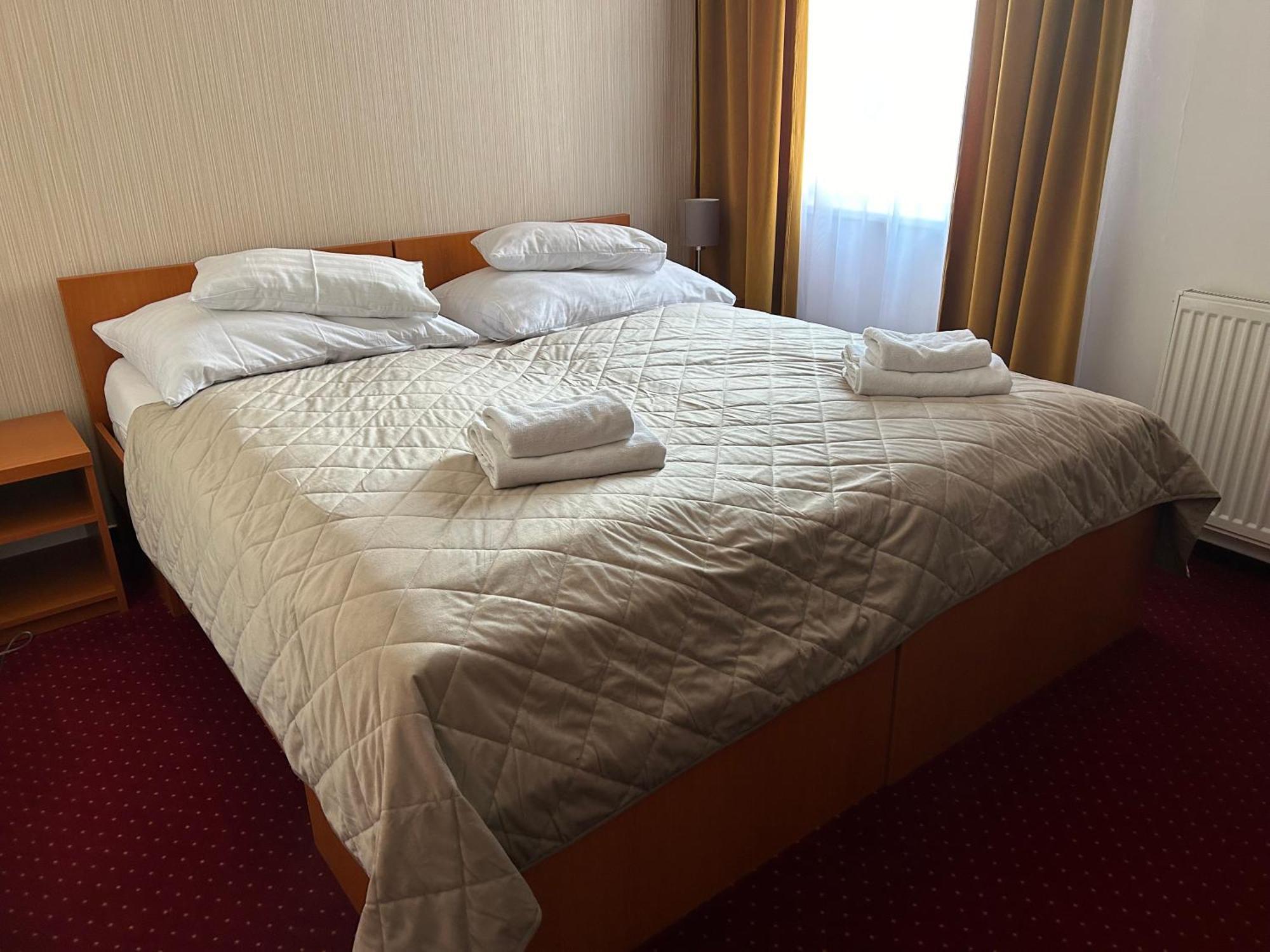 Evan U Hoffera Hotel 3*