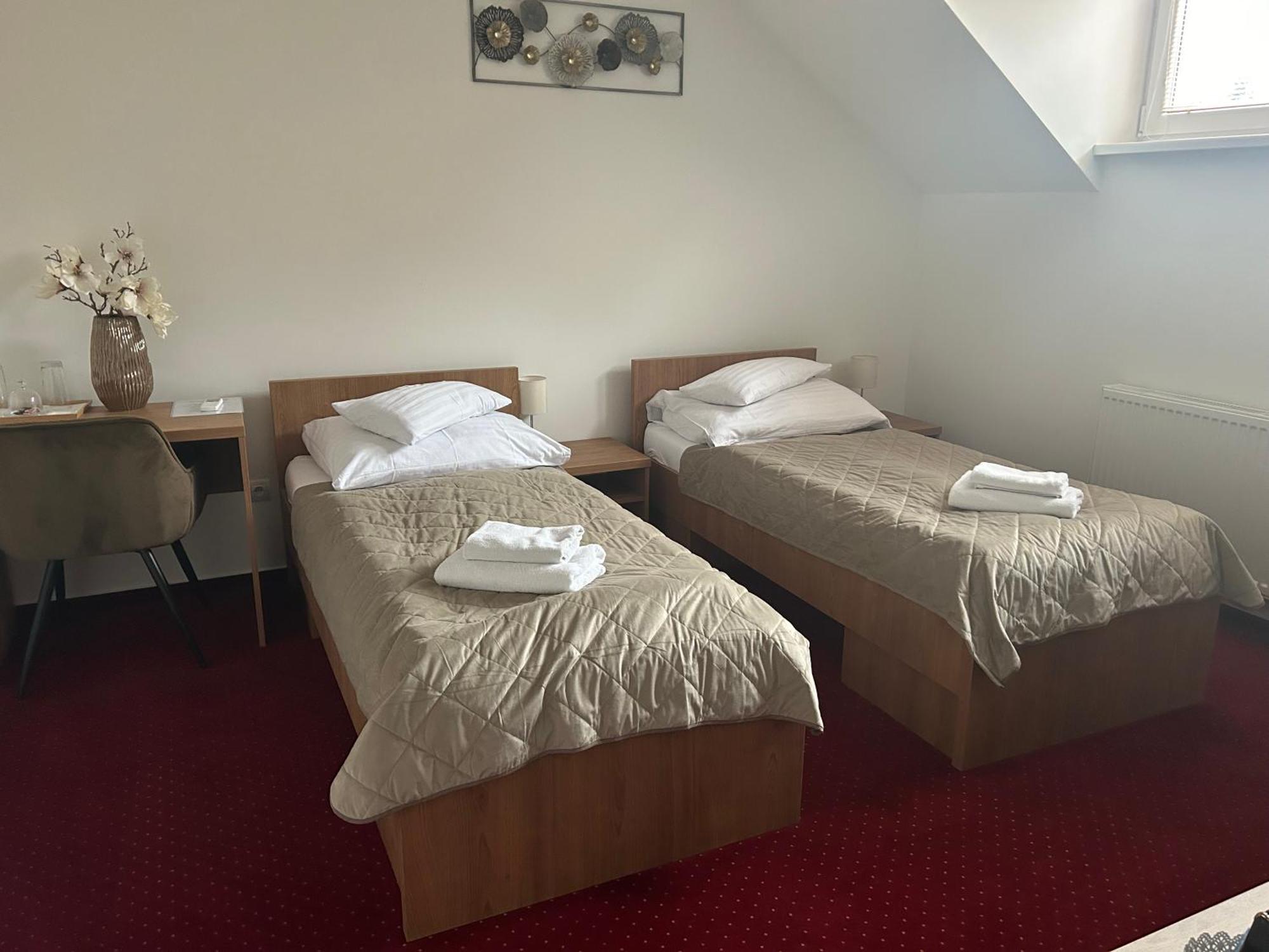 Evan U Hoffera Hotel 3*